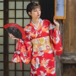Japansk Kimono Kvinne Rod Trane 4