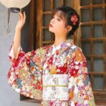 Japansk Kimono med Blomstermonster