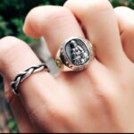 Japansk Ring med Buddhistiske Symboler