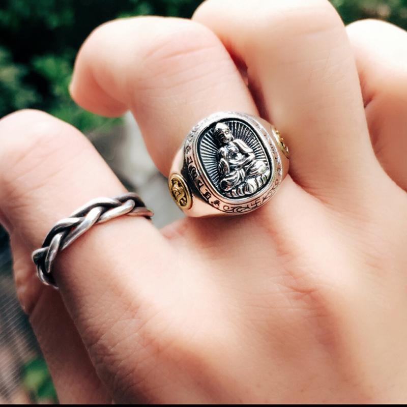 Japansk Ring med Buddhistiske Symboler Japansk Ring med Buddhistiske Symboler