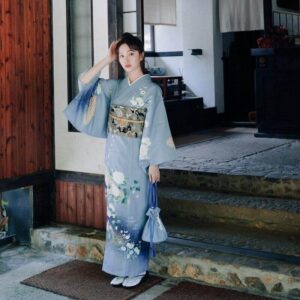 Lang Kimono med Blomstermonster
