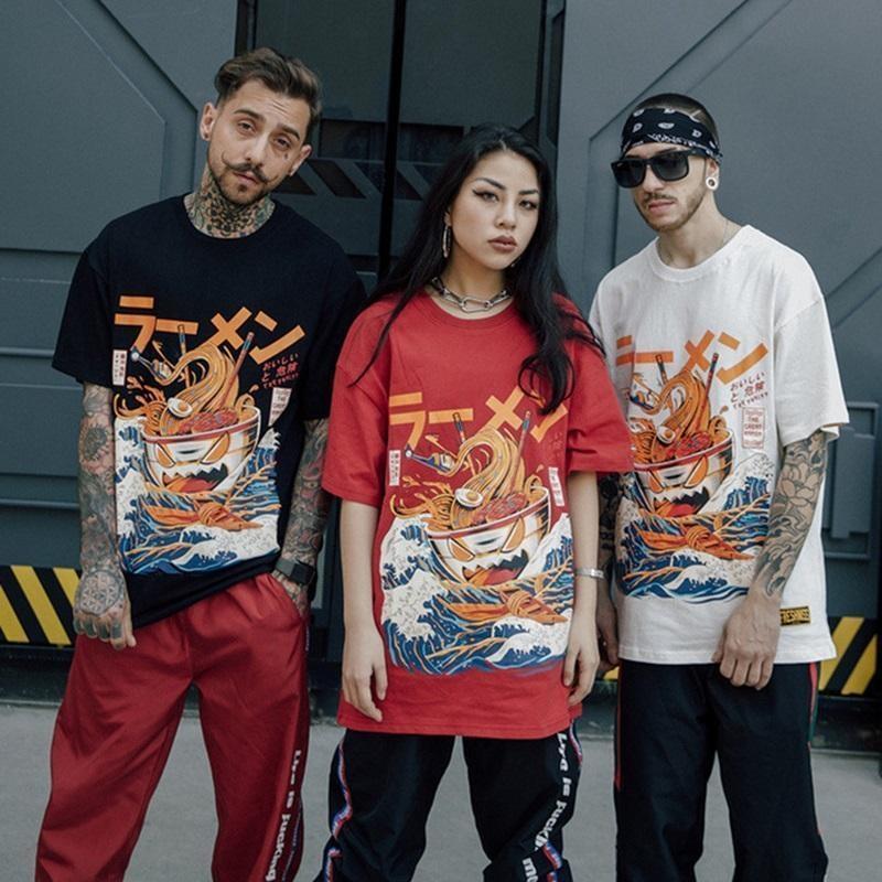 T skjorte med Japansk Trykk T skjorte med Japansk Trykk