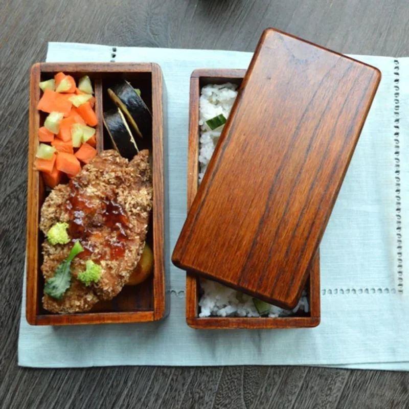 japansk bentoboks i tre