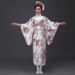 japansk kimono hvit kvinner