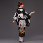 svart lang japansk kimono 2