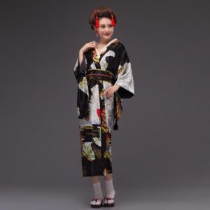 svart lang japansk kimono
